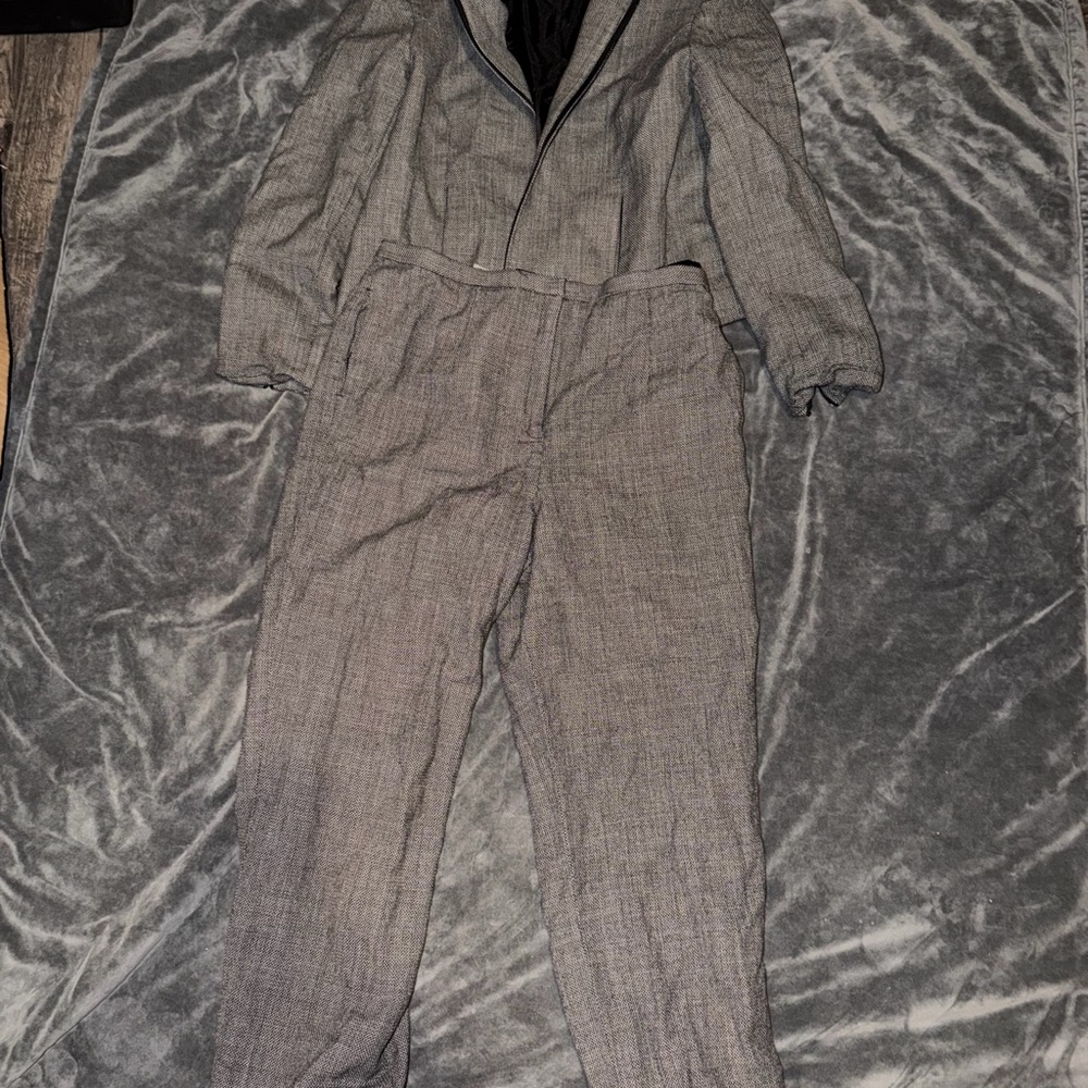 Gray Women's Pendleton Wool Suit Size 12 Blazer and Pants
